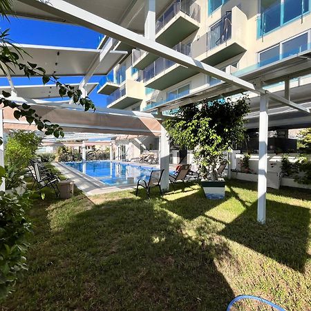 פינסטראט Apartamentos Oasis De La Cala מראה חיצוני תמונה
