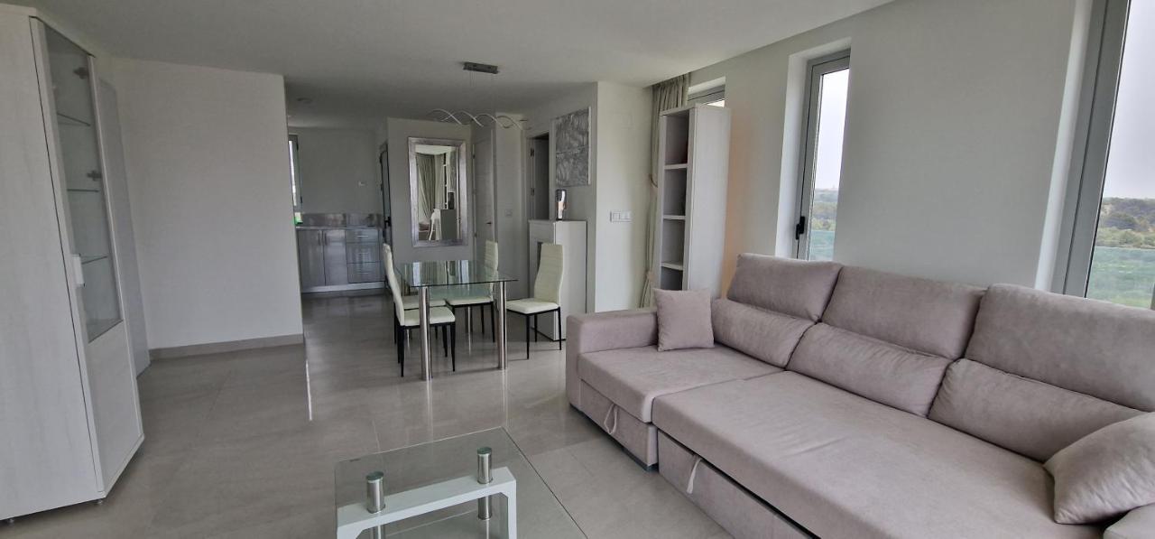 פינסטראט Apartamentos Oasis De La Cala מראה חיצוני תמונה
